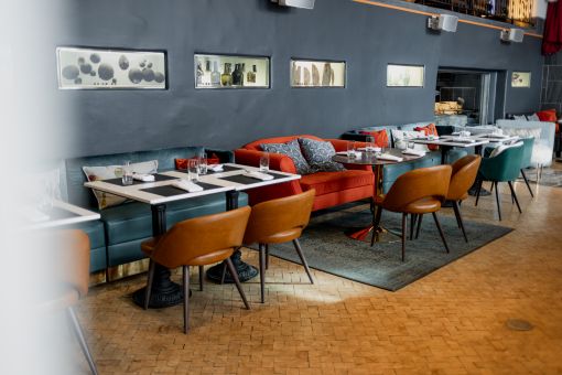 Explorez l’univers du Bar Artefact